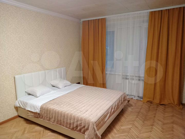 1-к. квартира, 42 м², 1/9 эт.