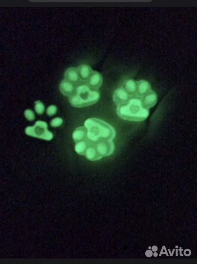 Брелок лапка