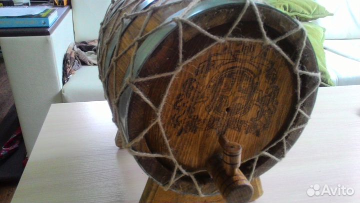 Бочка дубовая на подставке 50л лер