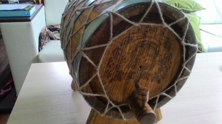 Бочка дубовая на подставке 50л лер