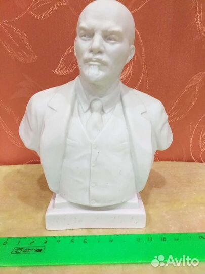 Бюст ленина