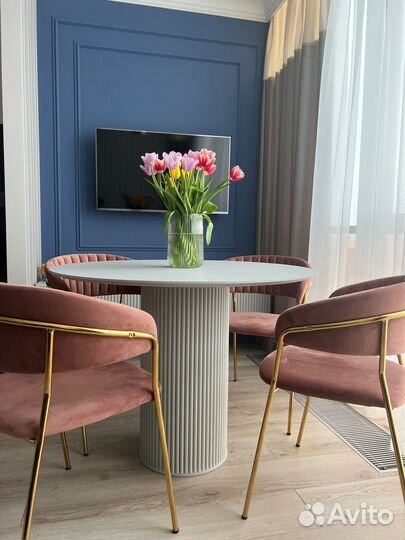 Стол дизайнерский от производителя Д 90