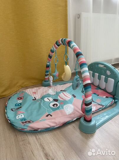 Развивающий коврик с пианино