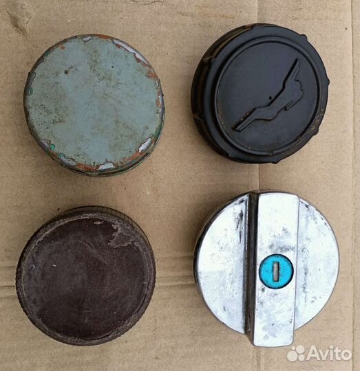 Крышка на бензобак
