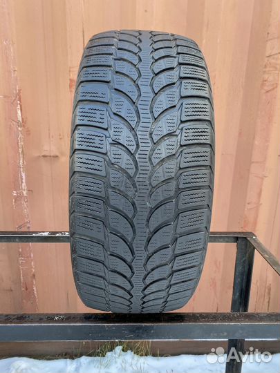 Bridgestone Blizzak LM-32 235/50 R18