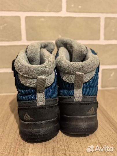 Ботинки Adidas зимние на мальчика 17,5 стелька
