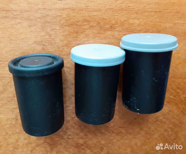 Кассеты и катушки для фотоаппарата времён СССР