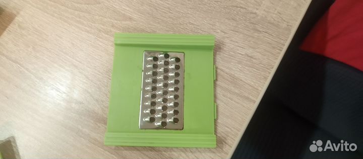 Терка для овощей и фруктов ручная