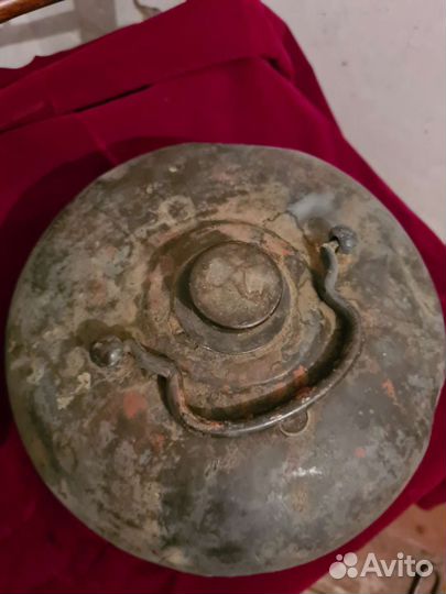 Старинный сосуд