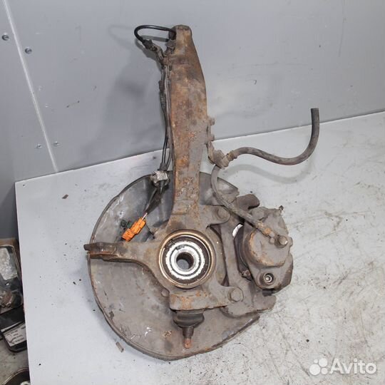 Кулак поворотный передний левый honda Accord VII