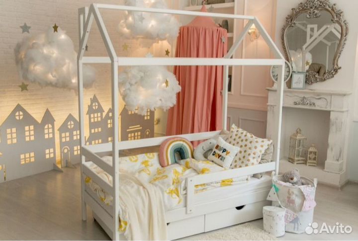 Кроватка из натурального дерева от 2х лет домик с