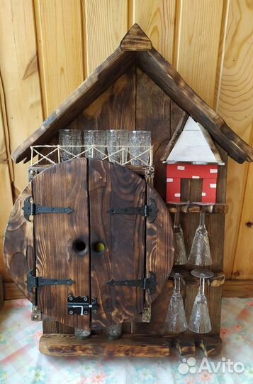 Предмет интерьера. Настенный мини- бар