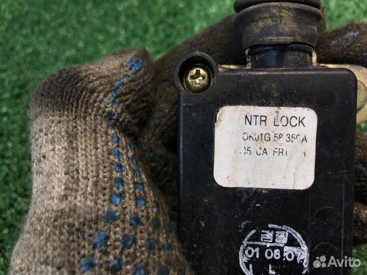 Активатор замка двери передний правый Kia Sportage