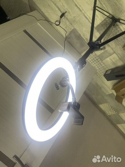 Кольцевая лампа 26 см