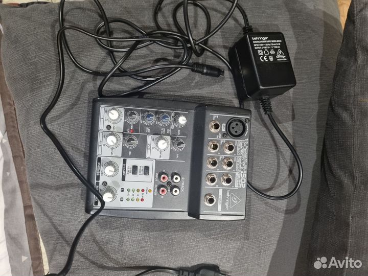 Микшерный пульт behringer 502