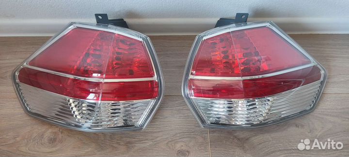 Комплект задних фонарей nissan x-trail t32