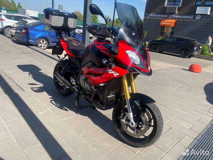BMW S1000XR