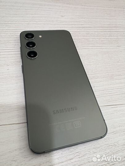 Samsung Galaxy S23, 8/256 ГБ