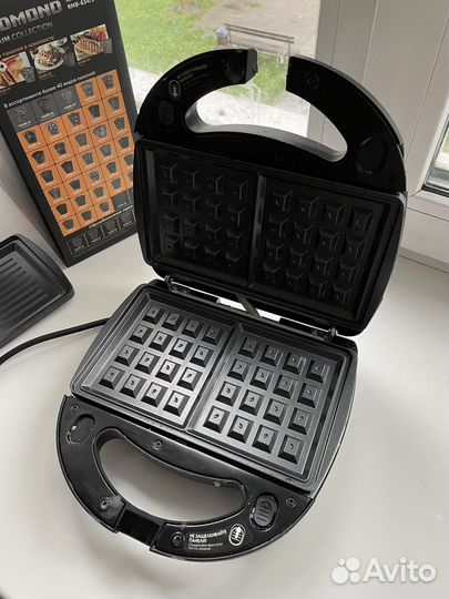 Вафельница мультипекарь redmond RMB-634/3