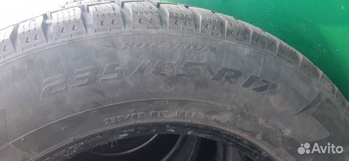 Pirelli Ice Zero 235/65 R17