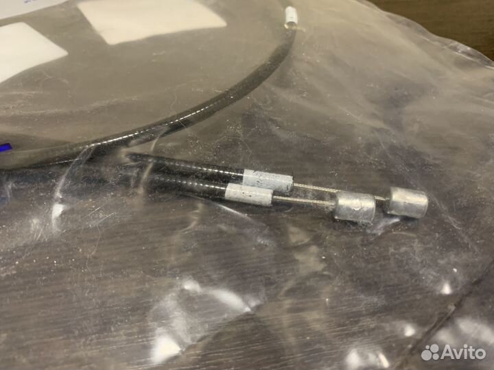 Трос капота передний S60 / V60 Volvo 31385848