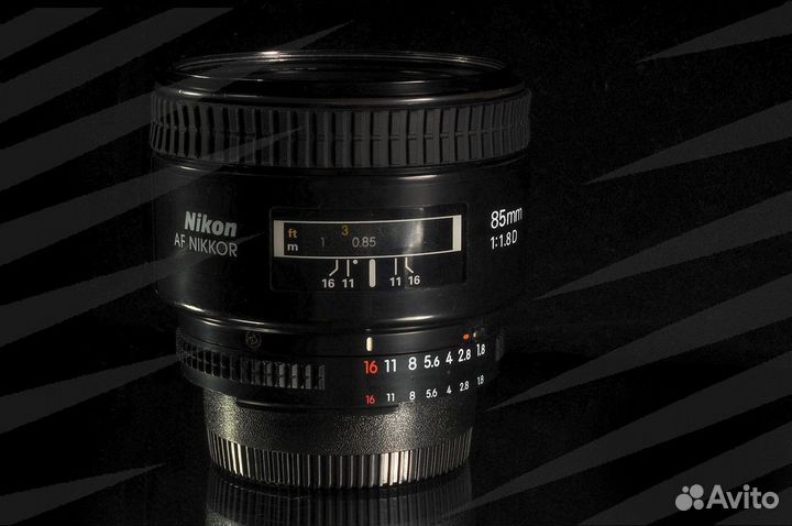 Nikon AF 85mm 1.8 D / 4885