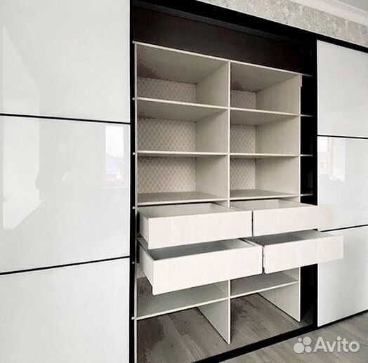 Современный шкаф купе