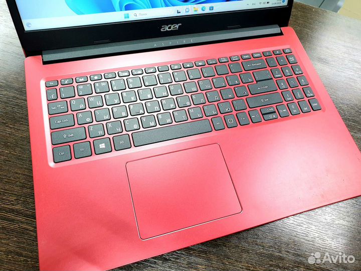 Ноутбук acer шустрый и яркий