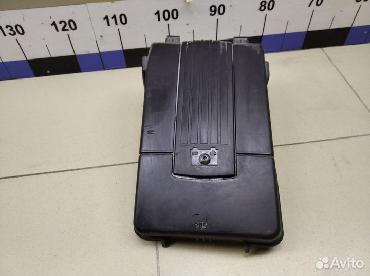 Крышка аккумулятора Octavia (A5 1Z) 2004-2013