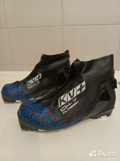 Лыжные ботинки классические 42 размер