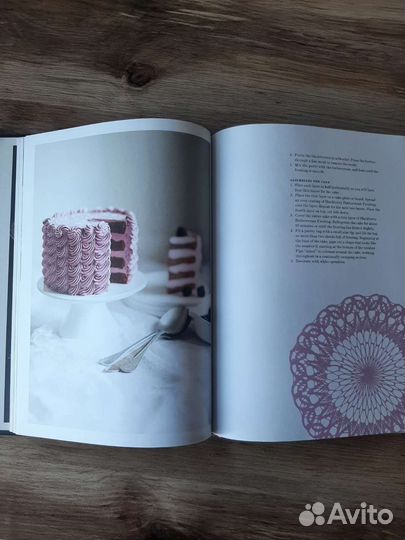 Lomelino's cakes. Cookbook