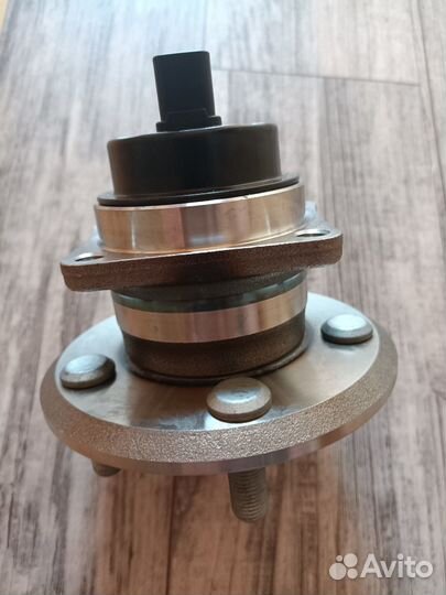 Задняя ступица в сборе с абс Toyota Avensis 2