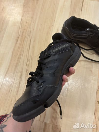 Кроссовки adidas 35 размер