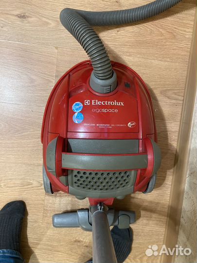 Пылесос electrolux ergospace 1700w