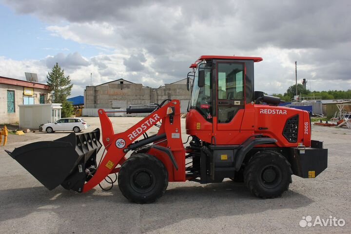 Фронтальный погрузчик Redstar 200S, 2023