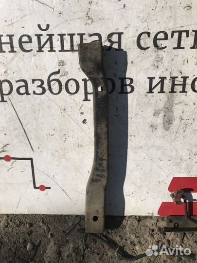 Балка передняя поперечная Nissan Pathfinder