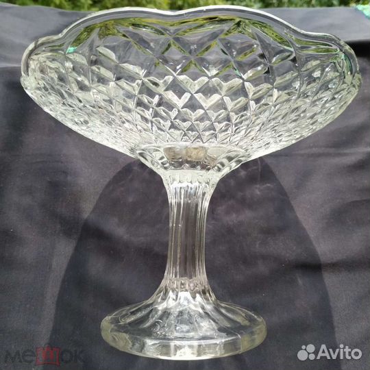 Фруктовница ваза на ножке блюдо