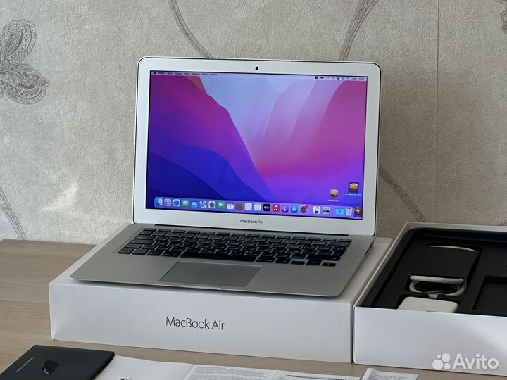 Apple MacBook Air 2015 (2016)