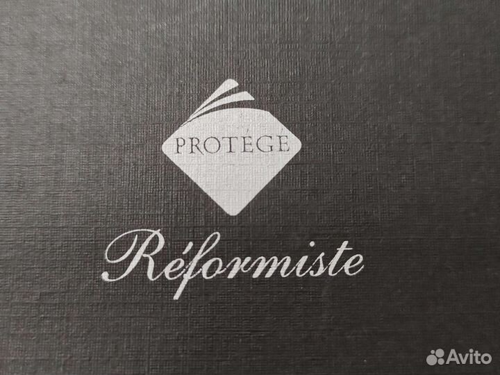 Ручка protege Paris reformiste