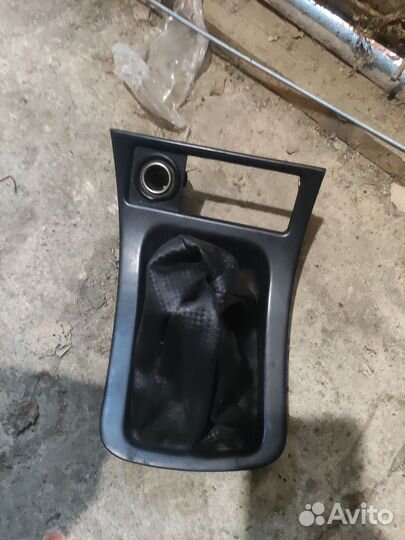 Накладка кулисы с прикуривателем celica 20 левый Р