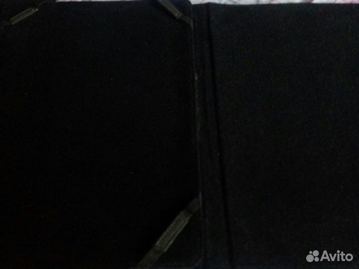 Чехлы для планшетов