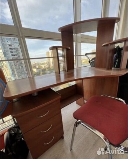 Компьютерный стол