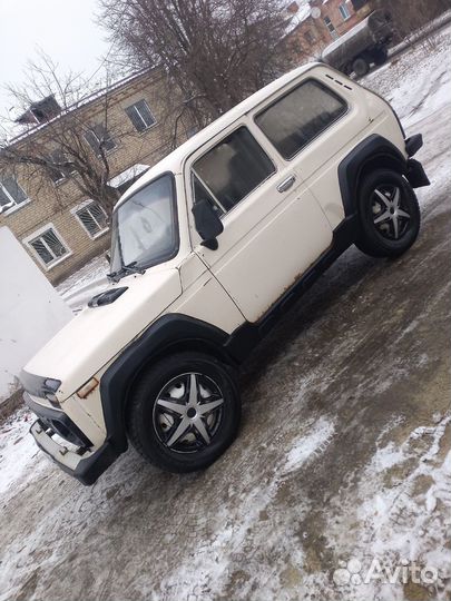 LADA 4x4 (Нива) 1.7 МТ, 1996, 200 000 км