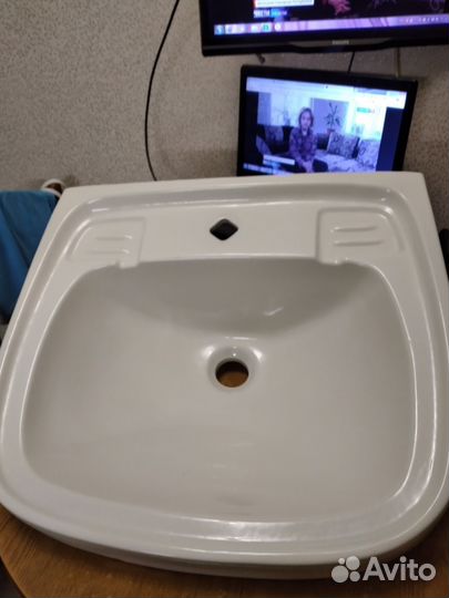 Раковина в ванную бу