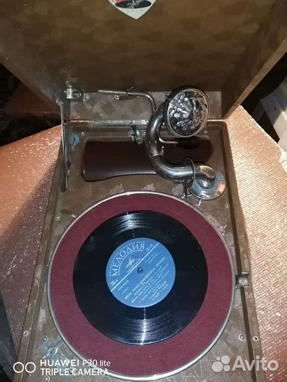 Кассетный магнитофон, граммофон, радиоприемник