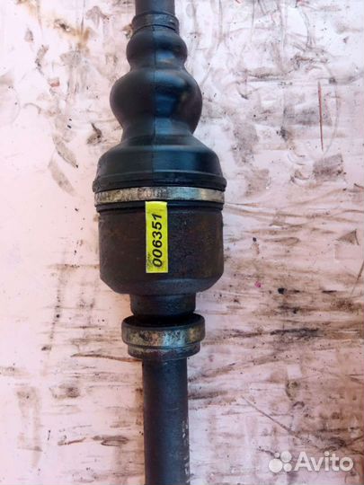 Полуось передняя правая (приводной вал, шрус) Peug