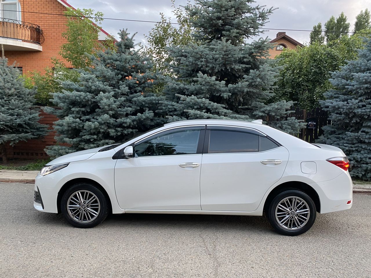Toyota Corolla: фото владельца