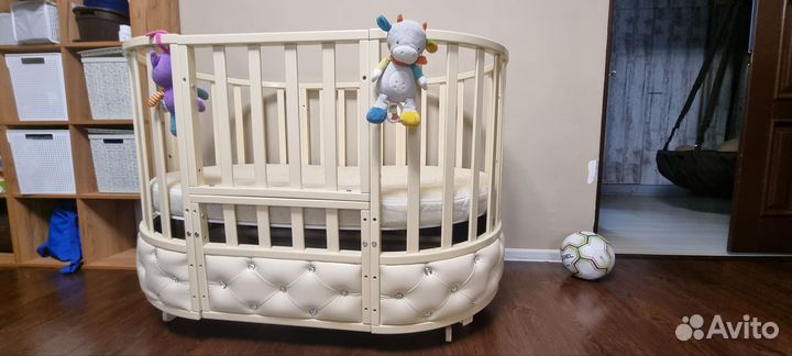 Детская кроватка трансформер с маятником