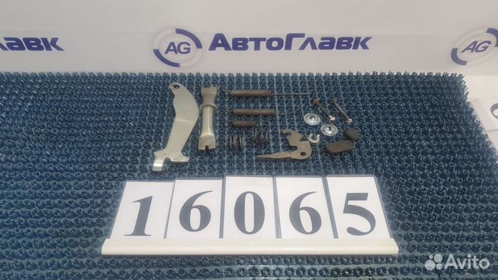 Ремкомплект стояночного тормоза Nissan Cube