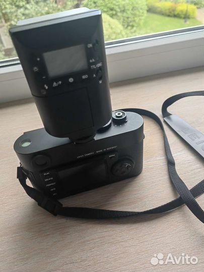 Фотоаппарат Лейка М8